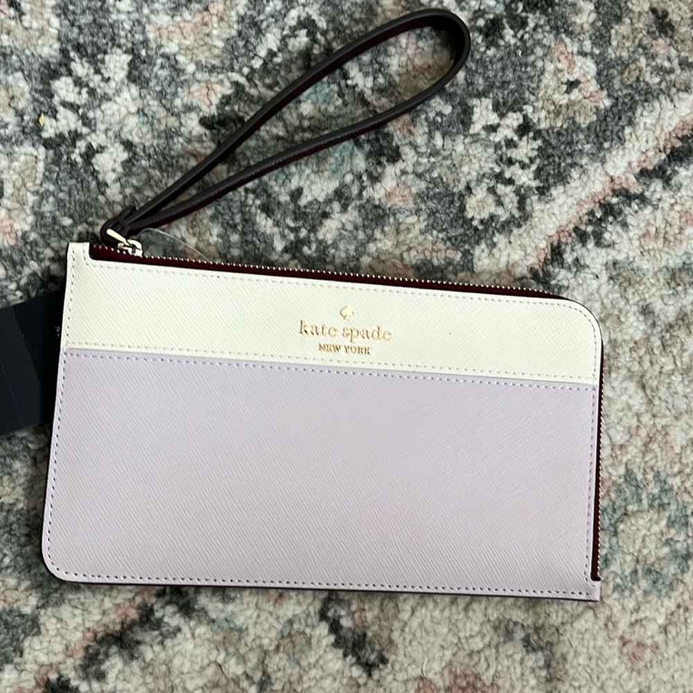 Kate Spade New York Lucy Medium L-Zip Wristlet